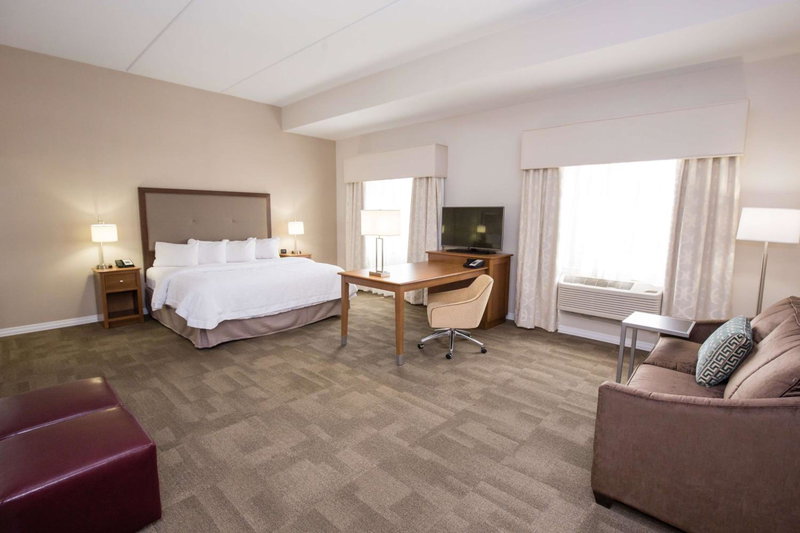 Hampton Inn & Suites - Pittsburgh/Harmarville, PA, Harmarville, United States