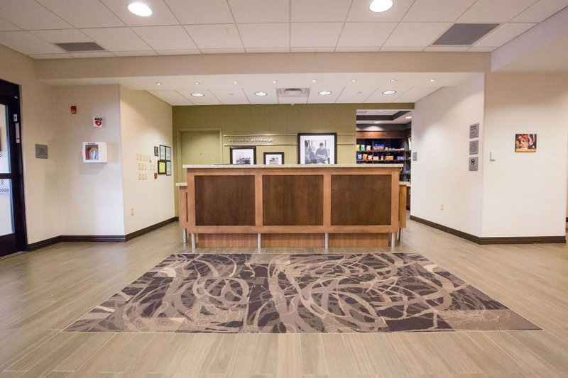 Hampton Inn & Suites - Pittsburgh/Harmarville, PA, Harmarville, United States