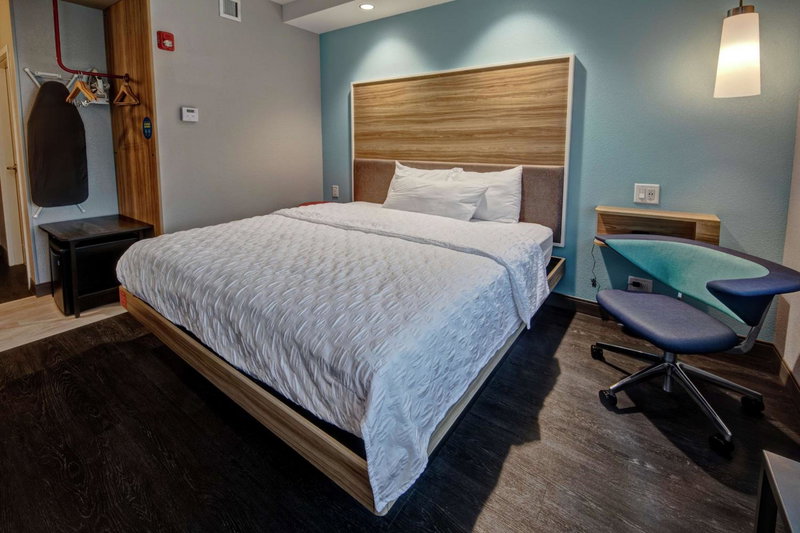 Tru By Hilton Roanoke Hollins, Roanoke, United States