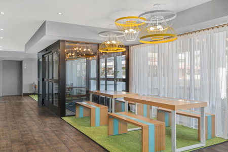 Spark by Hilton Bakersfield Central, Bakersfield, United States