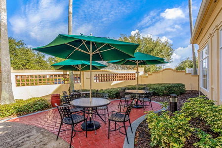 La Quinta by Wyndham Orlando Airport - On Property Food Trucks & Free Airport Shuttle!, Orlando, United States