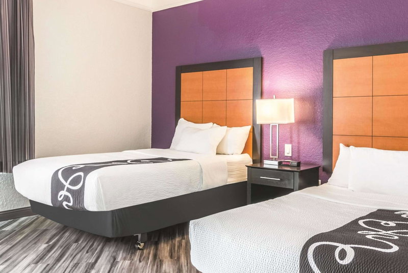 La Quinta by Wyndham Orlando Airport - On Property Food Trucks & Free Airport Shuttle!, Orlando, United States