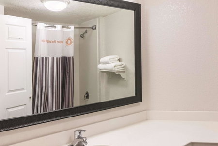 La Quinta by Wyndham Orlando Airport - On Property Food Trucks & Free Airport Shuttle!, Orlando, United States