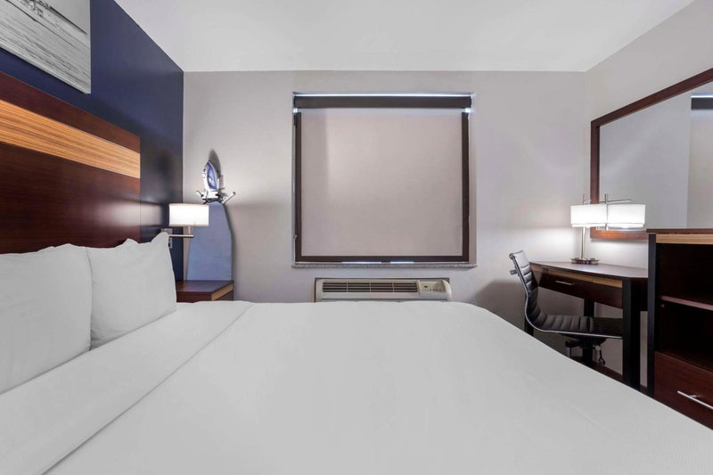 Avion Inn Near LGA Airport, an Ascend Collection Hotel, Queens, United States