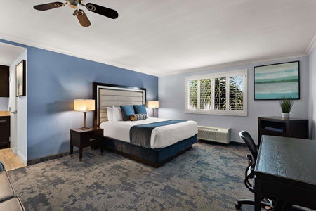 City Express by Marriott Manhattan Beach, Manhattan Beach, United States