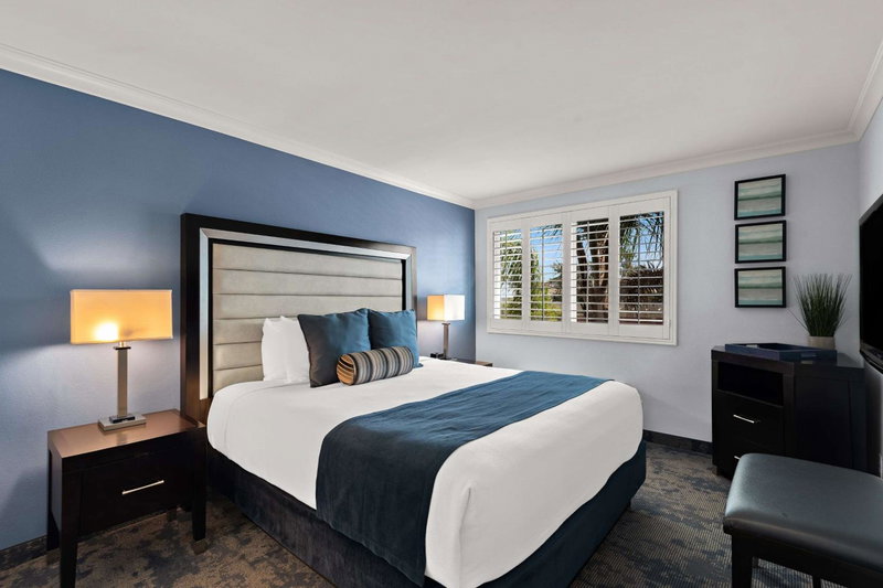 City Express by Marriott Manhattan Beach, Manhattan Beach, United States