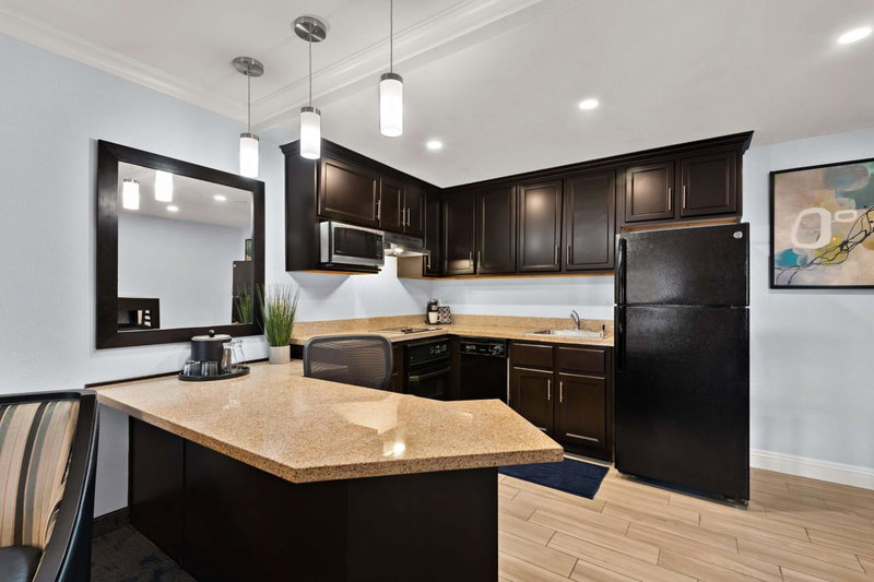 City Express by Marriott Manhattan Beach, Manhattan Beach, United States
