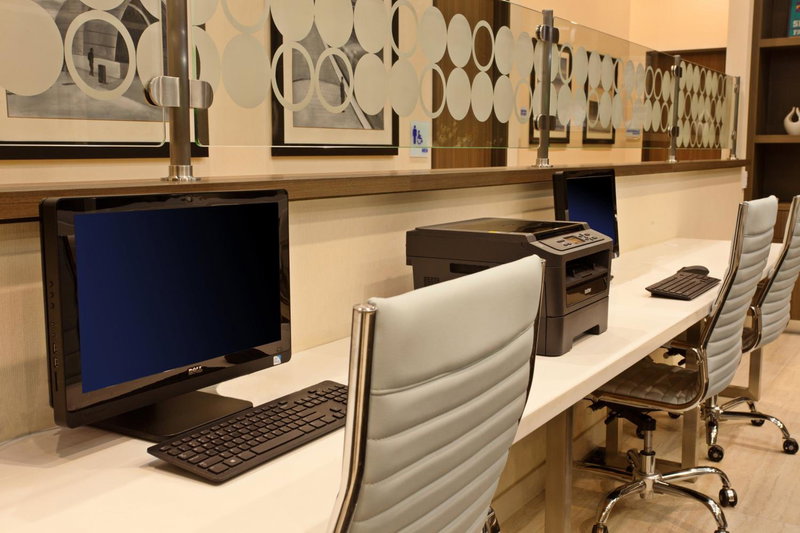 Hampton Inn by Hilton North Hollywood, North Hollywood, United States