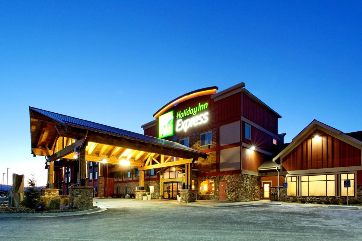 Hotel · Holiday Inn Express Hotel & Suites Kalispell by IHG, Kalispell