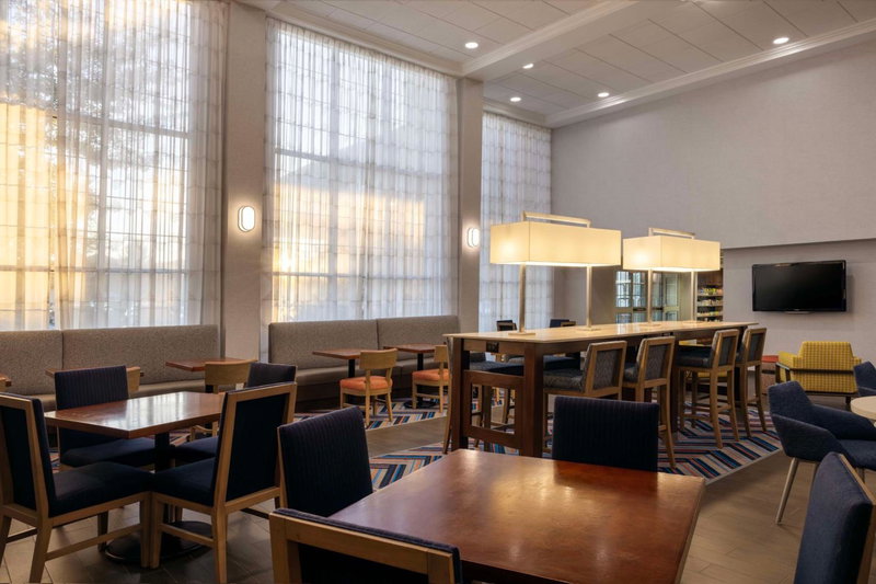 Hampton Inn & Suites State College at Williamsburg Square, State College, United States