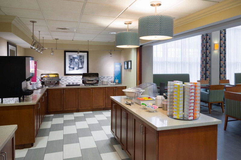 Hampton Inn & Suites State College at Williamsburg Square, State College, United States