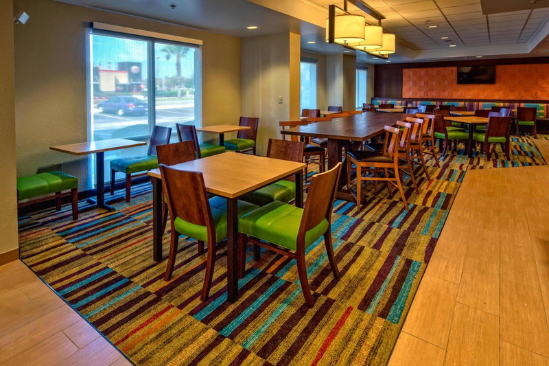 Fairfield Inn and Suites by Marriott Orlando Near Universal Orlando, Orlando, United States