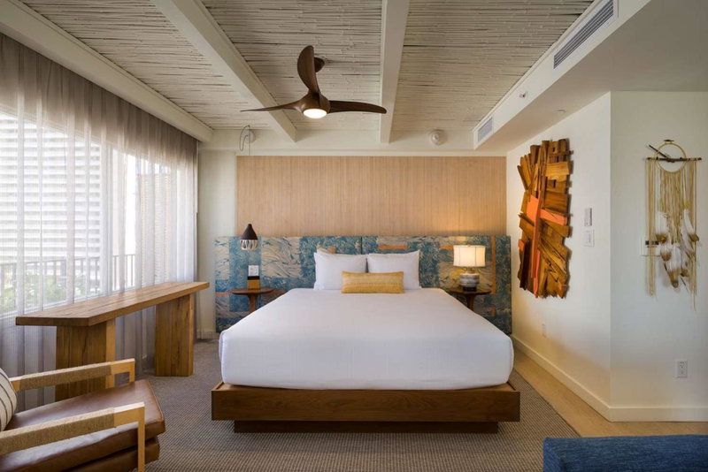 The Surfjack Hotel & Swim Club - NO AMENITY FEE, Honolulu, United States