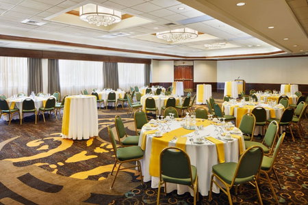 Embassy Suites by Hilton Greensboro Airport, Friendship, United States