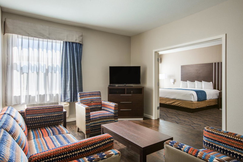 Baymont by Wyndham Albuquerque Airport, Albuquerque, United States