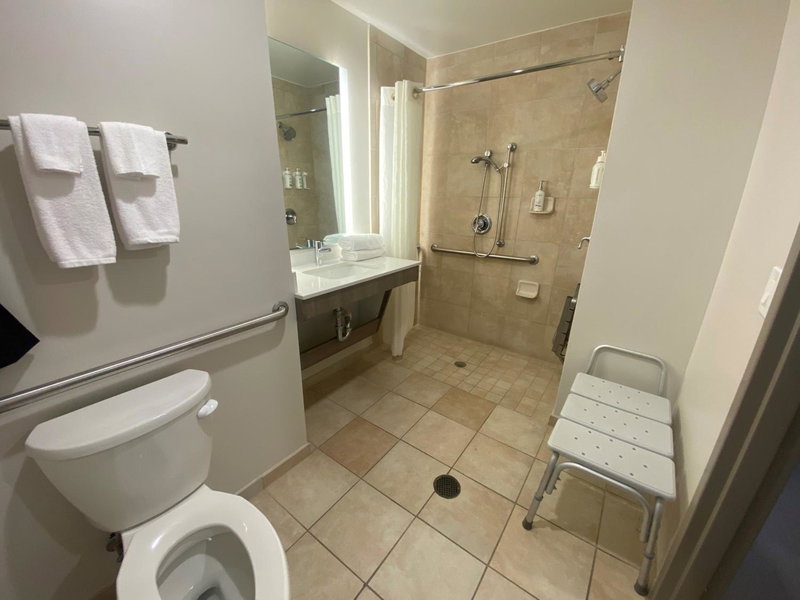 Holiday Inn Express & Suites Raleigh West - Lenovo Center by IHG, Raleigh, United States