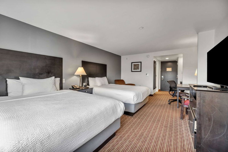 Holiday Inn Express & Suites Raleigh West - Lenovo Center by IHG, Raleigh, United States