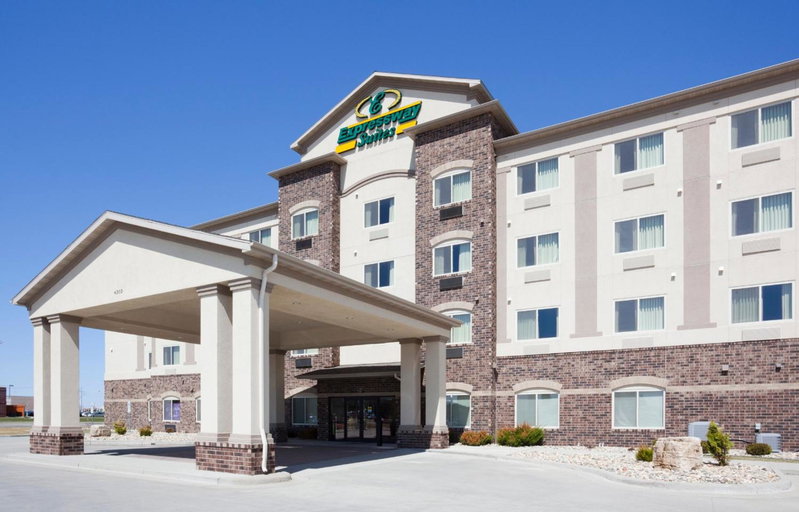 Expressway Suites Fargo, Fargo, United States