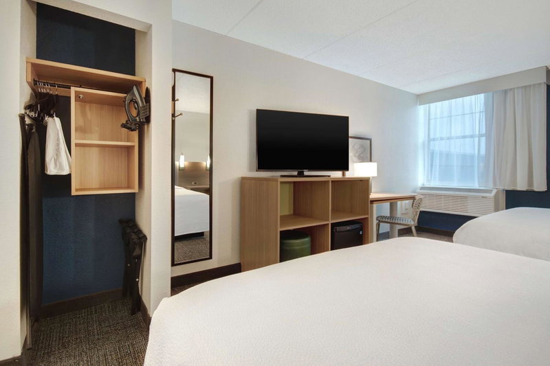 Spark by Hilton Rochester University Area, NY, Rochester, United States