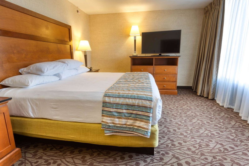 Drury Inn & Suites Atlanta Airport, Atlanta, United States