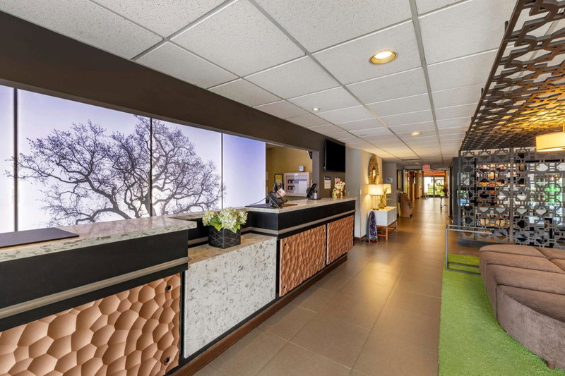 Best Western Plus Thousand Oaks Inn, Thousand Oaks, United States