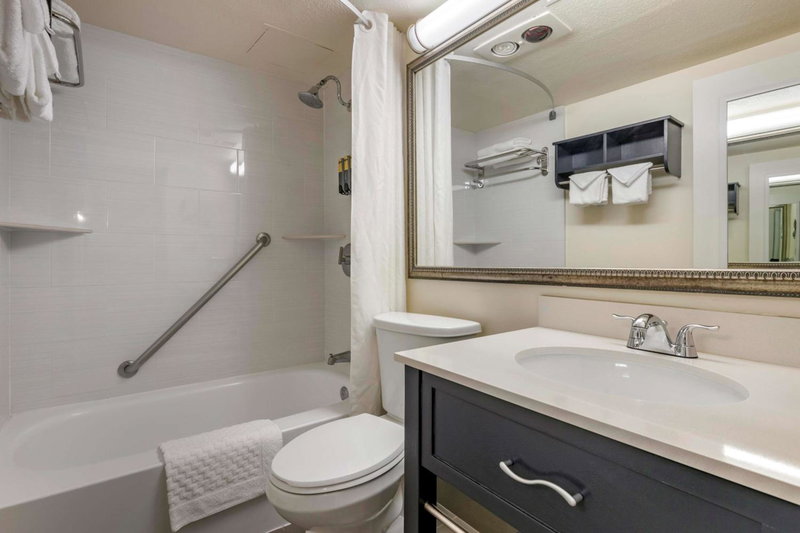 Best Western Plus Thousand Oaks Inn, Thousand Oaks, United States
