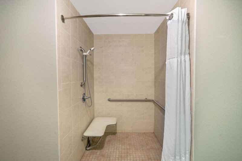 La Quinta by Wyndham Latham Albany Airport, Latham, United States