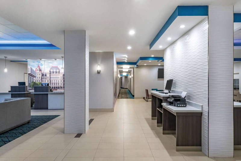 La Quinta by Wyndham Latham Albany Airport, Latham, United States