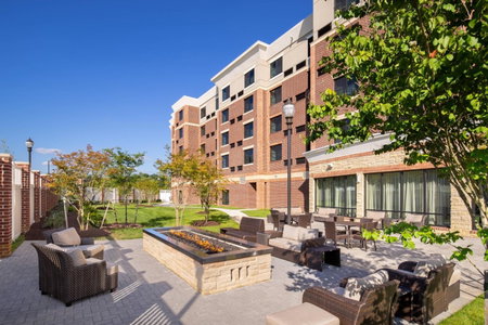 Courtyard by Marriott Bowie, Bowie, United States