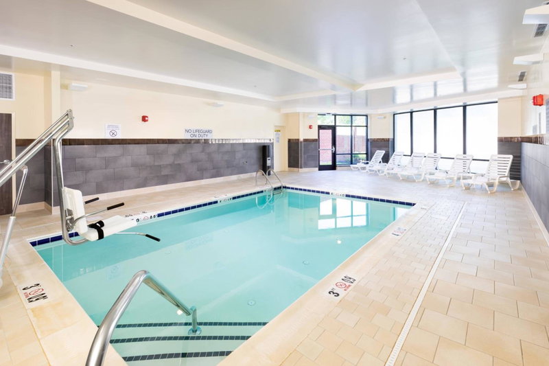 Courtyard by Marriott Bowie, Bowie, United States