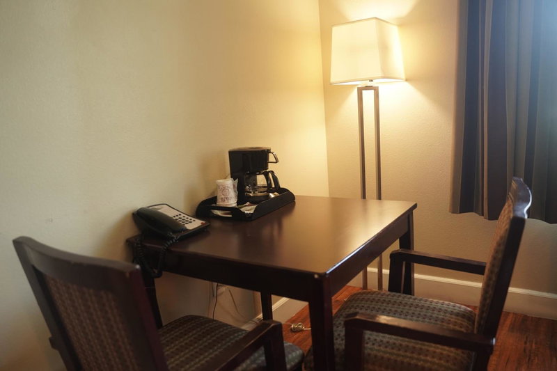 Harbor Inn & Suites, Anaheim, United States