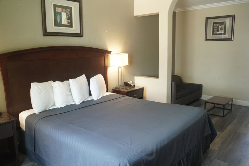 Harbor Inn & Suites, Anaheim, United States