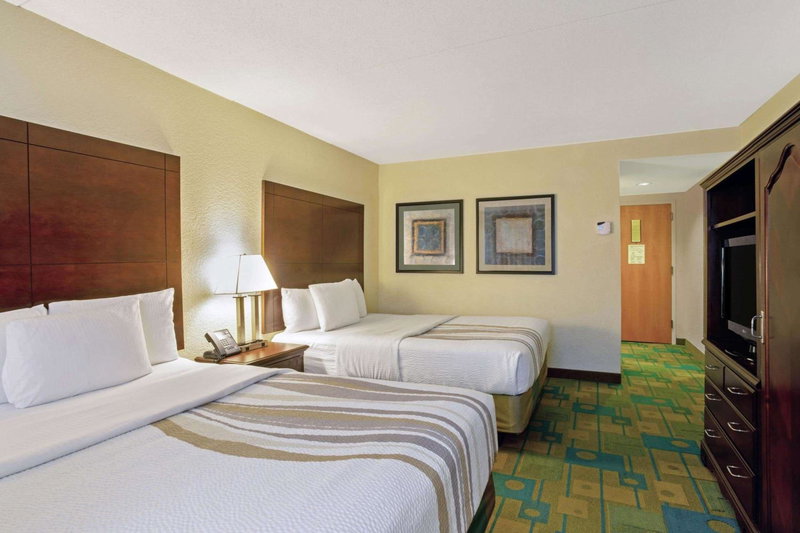 La Quinta Inn & Suites by Wyndham Boston Somerville, Somerville, United States
