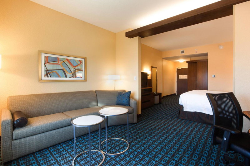 Fairfield Inn & Suites by Marriott Clearwater Beach, Clearwater Beach, United States