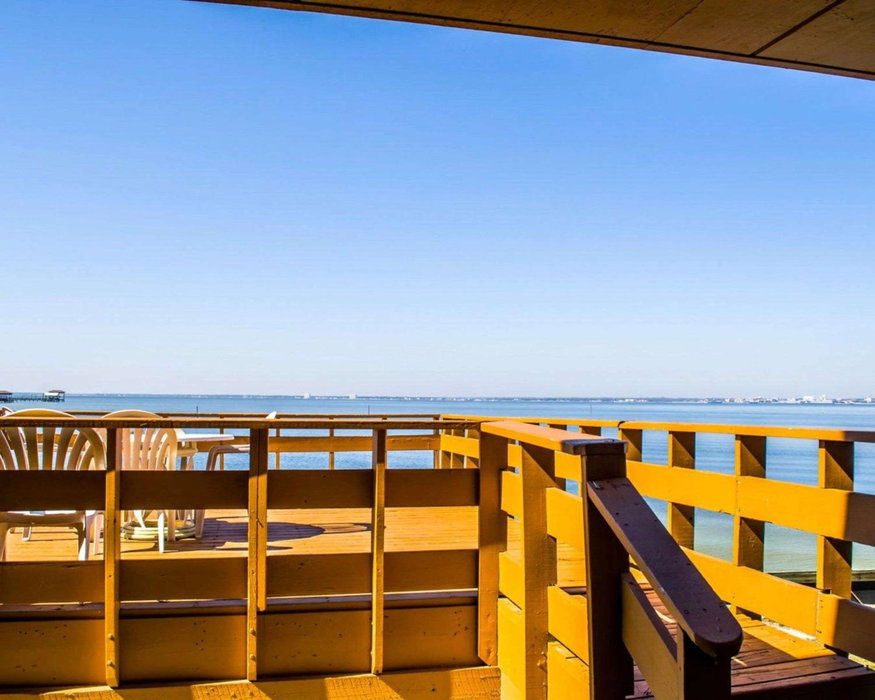 Quality Inn & Suites Gulf Breeze Bayside near Pensacola Beach, Gulf Breeze, United States