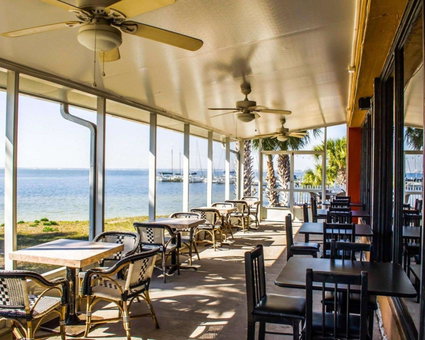 Quality Inn & Suites Gulf Breeze Bayside near Pensacola Beach, Gulf Breeze, United States
