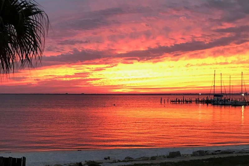 Quality Inn & Suites Gulf Breeze Bayside near Pensacola Beach, Gulf Breeze, United States