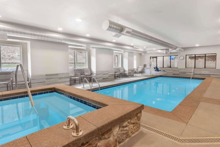 Microtel Inn & Suites by Wyndham Georgetown Lake, Georgetown, United States