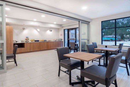 Microtel Inn & Suites by Wyndham Georgetown Lake, Georgetown, United States