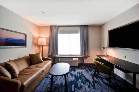 Fairfield Inn & Suites by Marriott Plymouth, Plymouth, United States