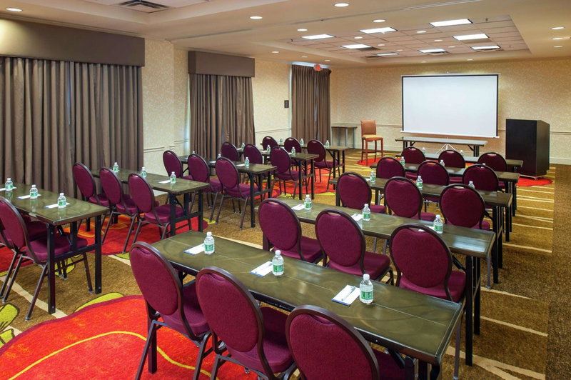Hilton Garden Inn Allentown Bethlehem Airport, Allentown, United States