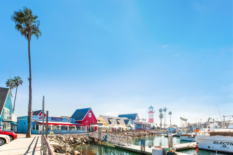 Holiday Inn Oceanside Marina Camp Pendleton by IHG, Oceanside, United States