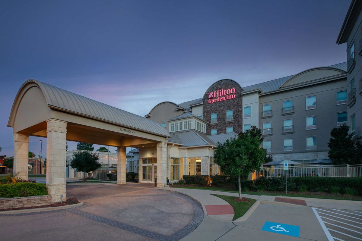 Hotel · Hilton Garden Inn Dallas Arlington, Arlington
