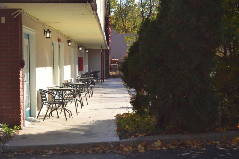 Cascades Inn, Bloomington, United States