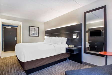 Holiday Inn Express & Suites - Albany Airport - Wolf Road by IHG, Albany, United States