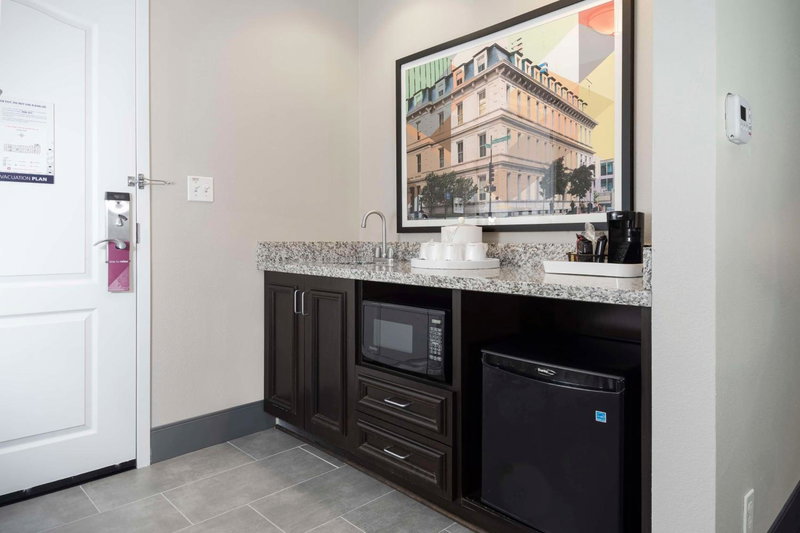 Hampton Inn & Suites - Raleigh Downtown, Raleigh, United States