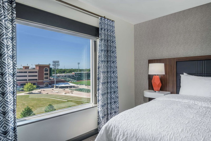Hampton Inn & Suites Fort Wayne Downtown, Fort Wayne, United States