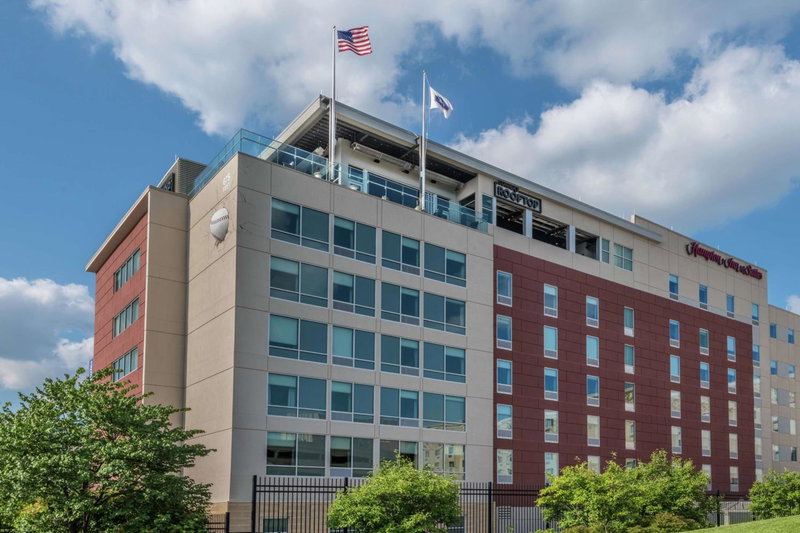 Hampton Inn & Suites Fort Wayne Downtown, Fort Wayne, United States