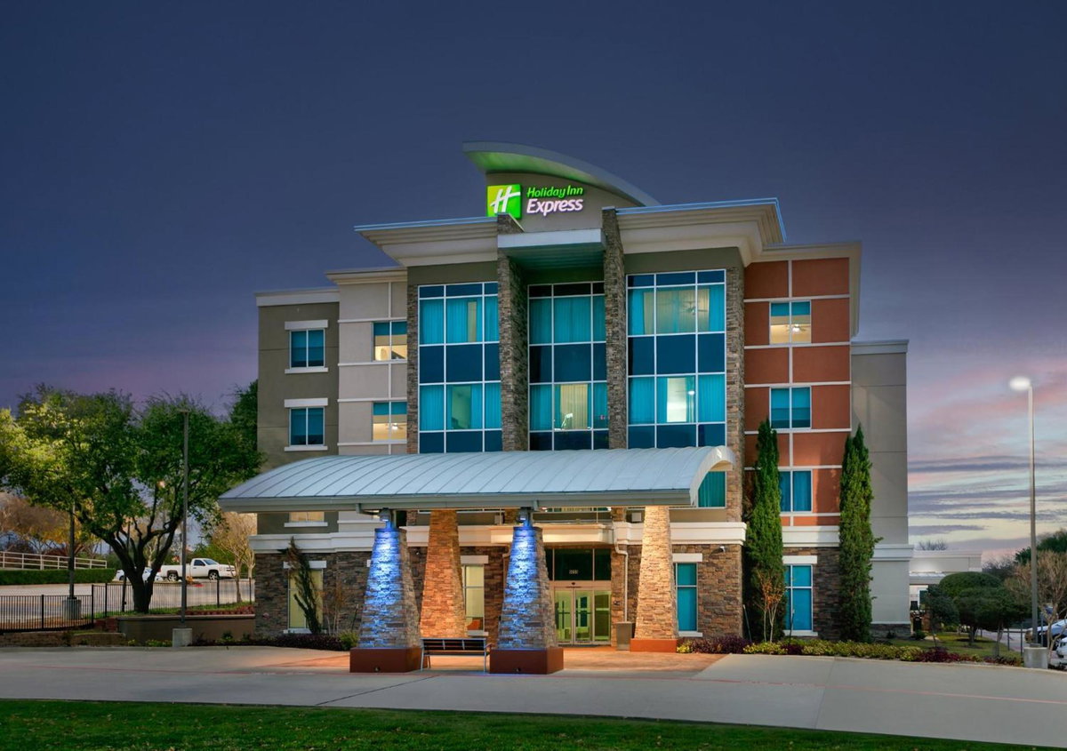 Hotel · Holiday Inn Express & Suites North Dallas at Preston by IHG, Inwood