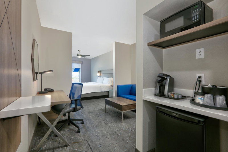 Holiday Inn Express & Suites North Dallas at Preston by IHG, Inwood, United States